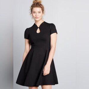 ModCloth High Society Keyhole Black Midi Dress Medium